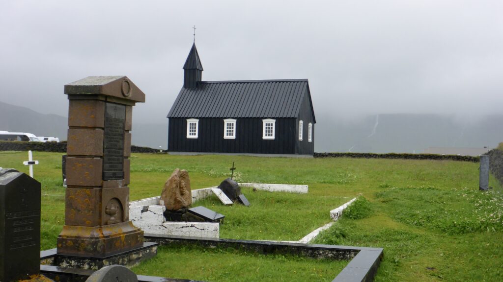 Die schwarze Kirche Búðir