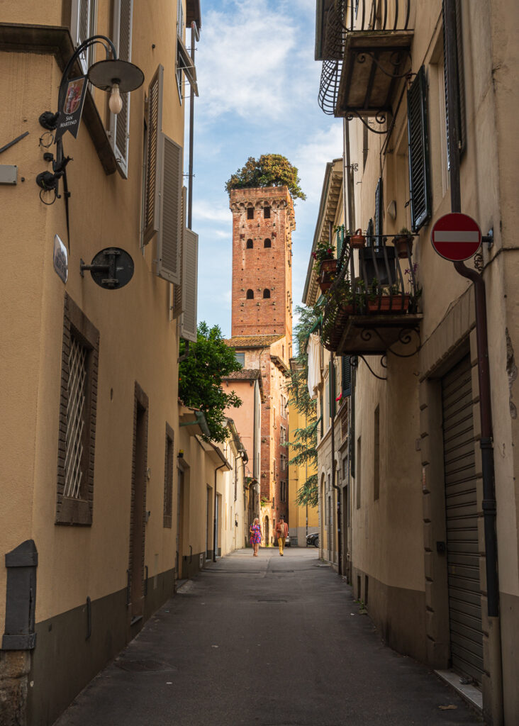 Lucca - Palazzo Guingi